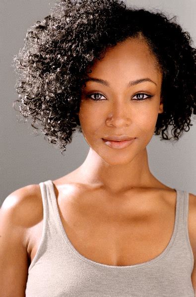 yaya dacosta naked|Yaya DaCosta Nackt Bilder